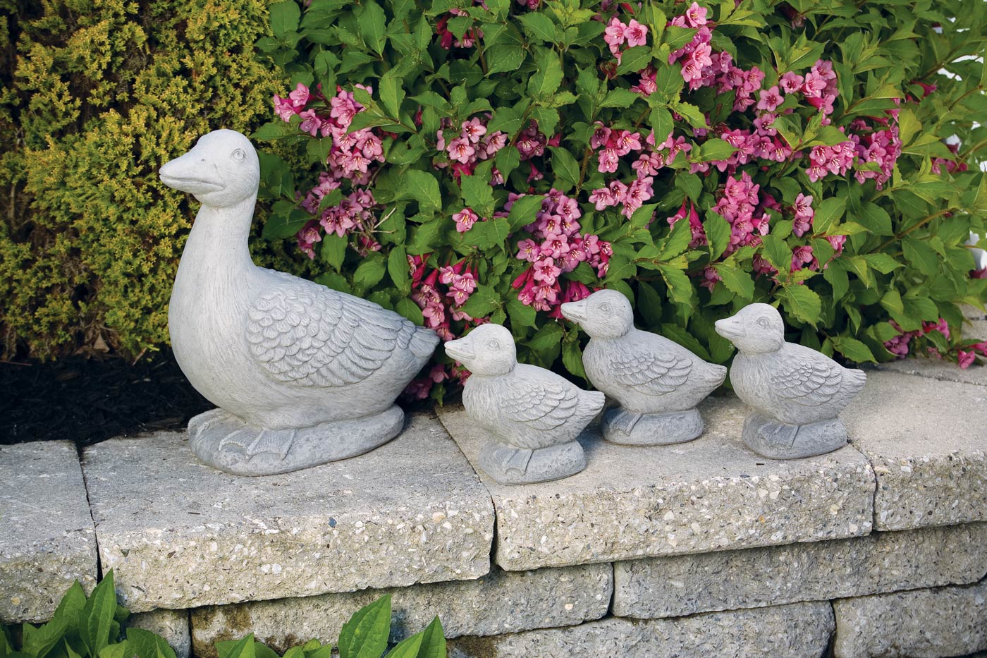 Duck Set – Massarelli Lawn Ornaments